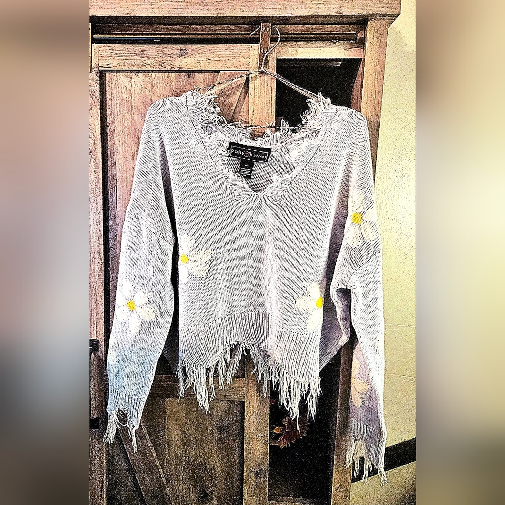 Polly & Esther Baby Blue Daisy Distressed Hem V-Neck Sweater